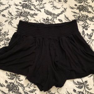 Flowy black shorts